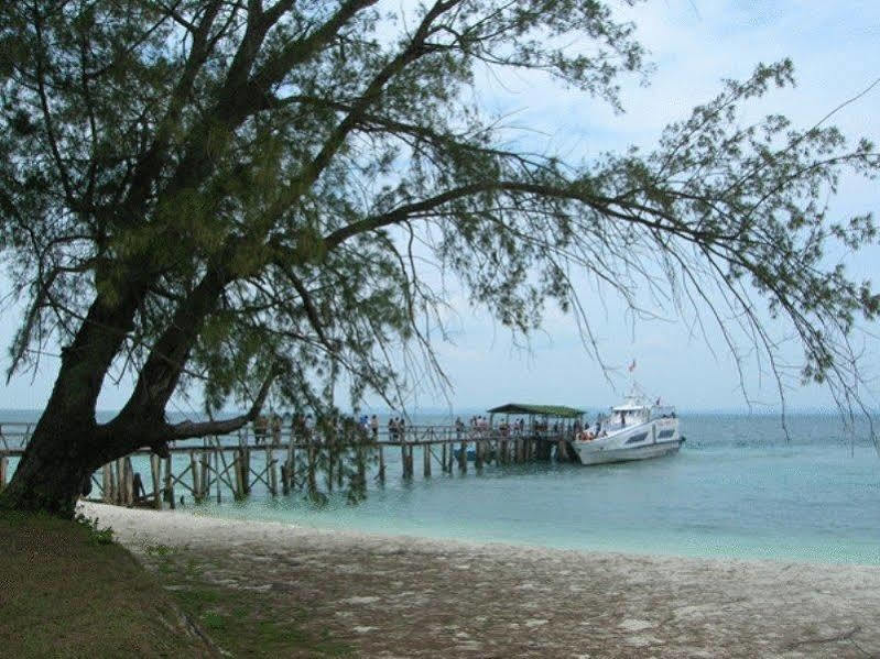 D'Coconut Island Resort Besar Island  Eksteriør billede